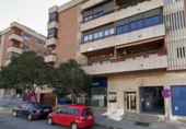 285m² commercial premises for sale in Toledo photo