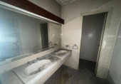 Local comercial en venta con 741m² en Leganés foto