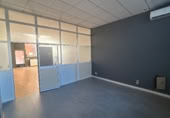 179m² offices for rent in Zaragoza, Calle de Belchite photo
