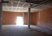 Local comercial en venta con 235m² en Cáceres, en la zona de Mejostilla, Calle Cayetano Polo Polito foto