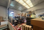 Nave Industrial en venta con 414m² en Vitoria, en la zona de Adurza, Calle de José María Iparragirre foto