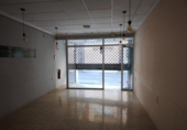 90m² commercial premises for sale in Amposta, Carrer Ronda photo