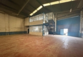 Nave Industrial en venta con 500m² en Sevilla, en la zona de Aeropuerto Viejo, Calle Platino foto
