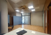 Local comercial en venta con 108m² en Barcelona, en la zona de Sant Pere, Santa Caterina i la Ribera, Plaça de Joan Fiveller foto