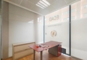 Local comercial en venta con 108m² en Barcelona, en la zona de Sant Pere, Santa Caterina i la Ribera, Plaça de Joan Fiveller foto