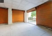 153m² commercial premises for sale in Granada, Calle Rosalía de Castro photo