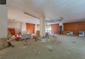 153m² commercial premises for sale in Granada, Calle Rosalía de Castro photo