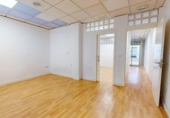 Local comercial en venta con 68m² en Posadas, Calle Los Hornos foto