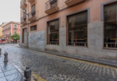 237m² restaurant for sale in Granada, in the area of Realejo Bajo, Calle Santiago photo