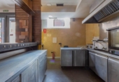 237m² restaurant for sale in Granada, in the area of Realejo Bajo, Calle Santiago photo