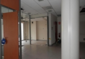 Local comercial en venta con 403m² en Tarrasa, Passeig del Vint-i-dos de Juliol foto