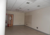Local comercial en venta con 403m² en Tarrasa, Passeig del Vint-i-dos de Juliol foto