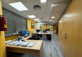 530m² office for sale in Santiago de Compostela, in the area of A Pontepedriña photo