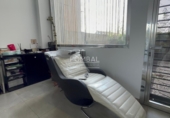 Peluqueria en venta con 154m² en Santiago de Compostela, en la zona de A Revolta foto