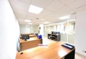 100m² office for sale in Reus, in the area of Niloga, Plaça de l'Univers photo