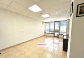 100m² office for sale in Reus, in the area of Niloga, Plaça de l'Univers photo