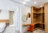  hotel for sale in Los Barrios, photo