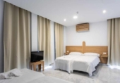  hotel for sale in Los Barrios, photo
