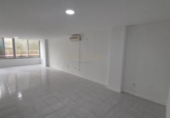 Local comercial en venta con 92m² en Torremolinos foto