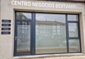 Oficinas en alquiler con 66m² en Bertamiráns, en la zona de Ortoño foto