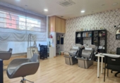 123m² hair salon for sale in Bertamiráns, in the area of Ortoño photo