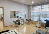 123m² hair salon for sale in Bertamiráns, in the area of Ortoño photo