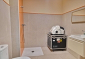 123m² hair salon for sale in Bertamiráns, in the area of Ortoño photo