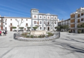 948m² bâtiment pour vente à Baza, Calle Don Miguel Santaolalla photo