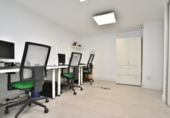 Local comercial en venta con 60m² en Madrid, en la zona de Cuatro Caminos, Calle de Orense foto