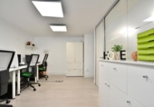 Local comercial en venta con 60m² en Madrid, en la zona de Cuatro Caminos, Calle de Orense foto