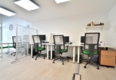Local comercial en venta con 60m² en Madrid, en la zona de Cuatro Caminos, Calle de Orense foto
