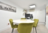 Local comercial en venta con 60m² en Madrid, en la zona de Cuatro Caminos, Calle de Orense foto