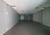Local comercial en venta con 114m² en Avilés foto