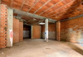 Local comercial en venta con 229m² en Oviedo, en la zona de Ventanielles foto