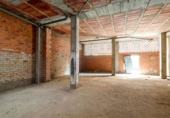Local comercial en venta con 229m² en Oviedo, en la zona de Ventanielles foto