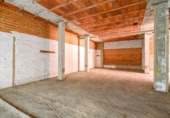 Local comercial en venta con 229m² en Oviedo, en la zona de Ventanielles foto