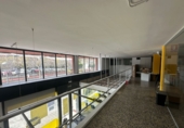 330m² locaux commerciaux pour location à Cornellà de Llobregat photo