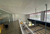 330m² commercial premises for sale in Cornellà de Llobregat photo