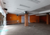 Local comercial en alquiler con 600m² en Granada, en la zona de La Encina foto
