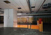 Local comercial en alquiler con 600m² en Granada, en la zona de La Encina foto