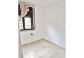 Edificio en venta con 475m² en Tarrasa, Plaça de Can Palet foto