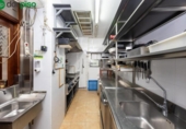 643m² restaurant for sale in Granada, photo