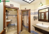 643m² restaurant for sale in Granada, photo