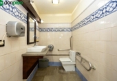 643m² restaurant for sale in Granada, photo