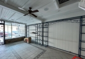 210m² commercial premises for sale in Laredo photo
