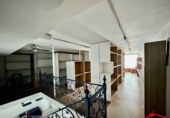 210m² commercial premises for sale in Laredo photo
