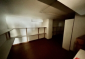 210m² commercial premises for sale in Laredo photo