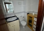 210m² commercial premises for sale in Laredo photo