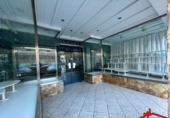210m² commercial premises for sale in Laredo photo