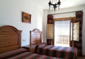 Edificio en venta en Yegen, Yegen foto